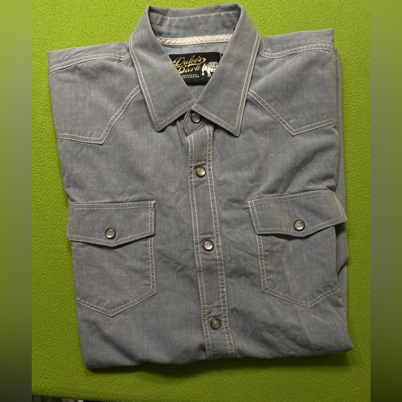 GREY BUTTON UP *AS IS* bundle other items to save more 💰✨‼️ - Picture 3 of 3